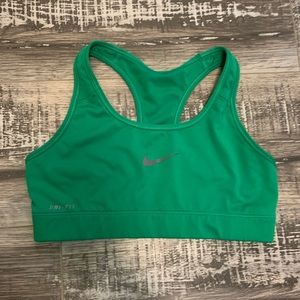 dri-fit nike sports bra